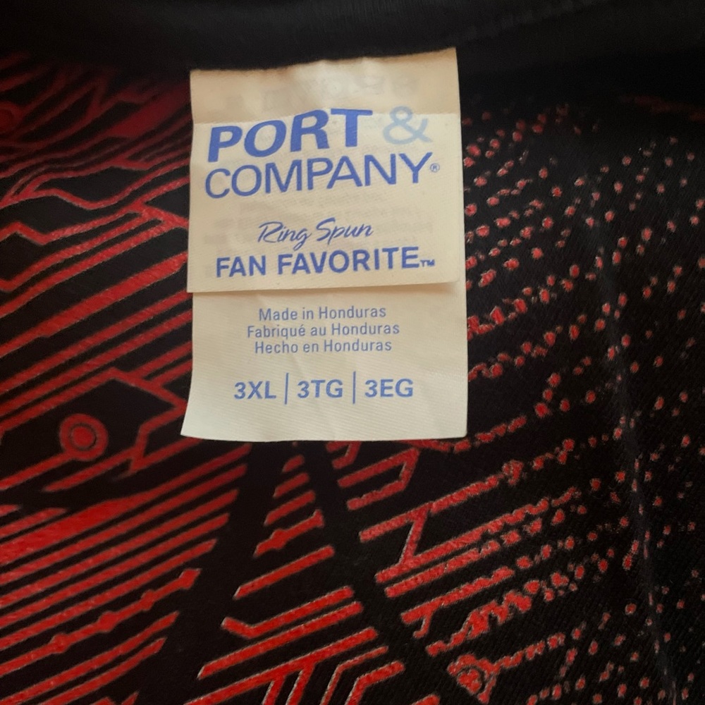 2 T-shirts - Picture 4 of 5